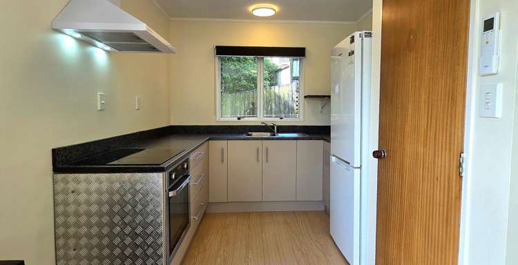 3A Spruce Grove Ranui Heights_5