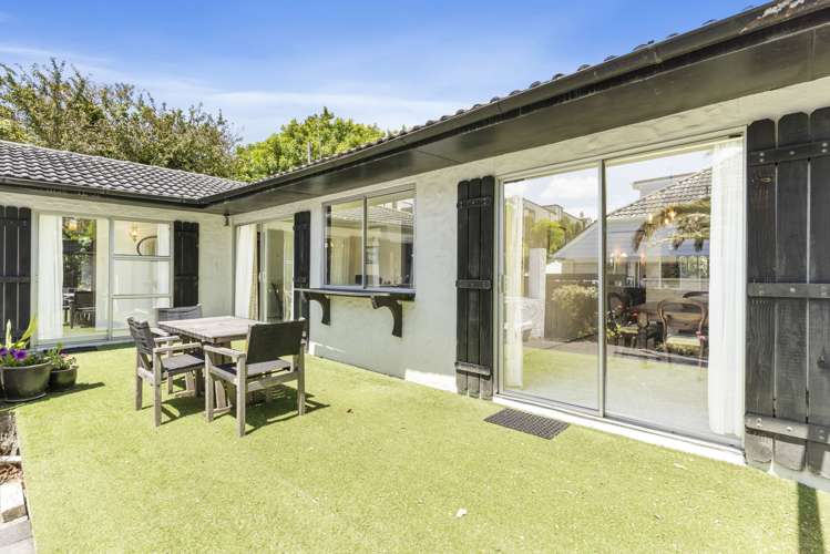 8 Stoneyroyd Gardens Remuera_16