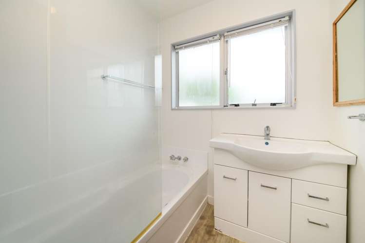 66 Ruamahanga Crescent Terrace End_16