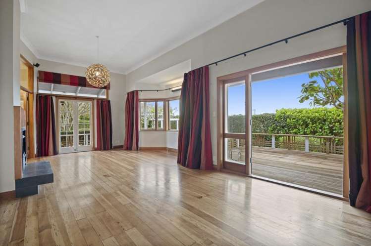 145 Queen Street 10888_4