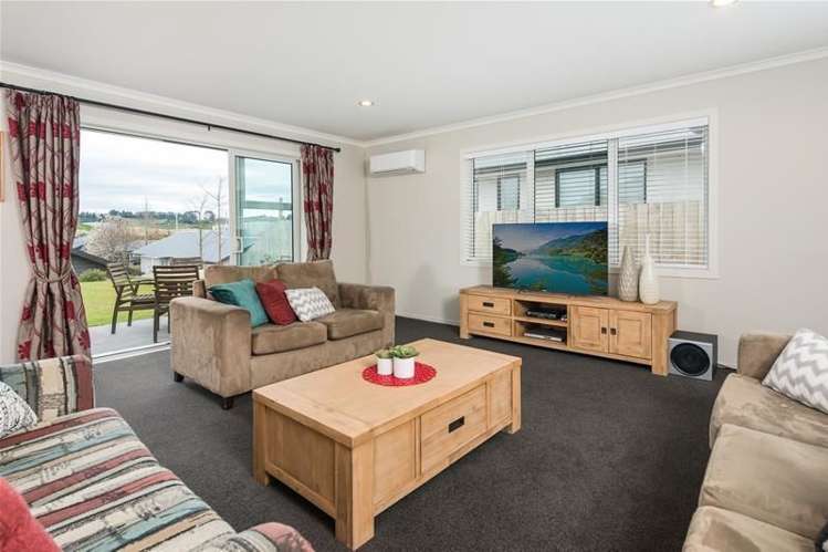 5 Ellesmere Close Pyes Pa_4