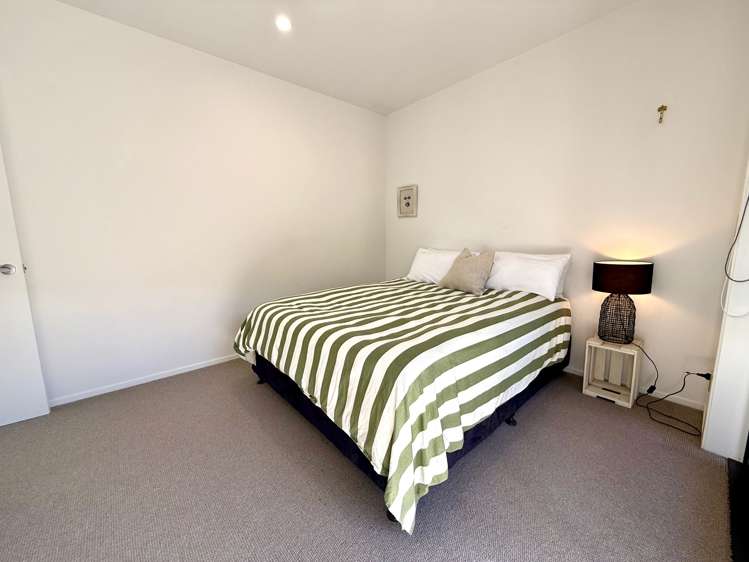 11/12 Stewart Street Raglan_31