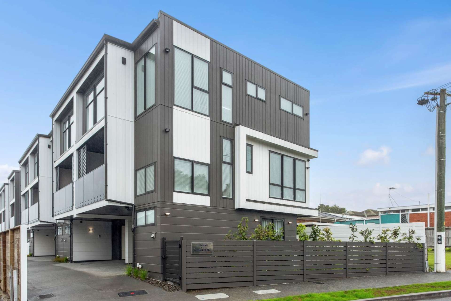 2/51 Mt Smart Road Onehunga_0