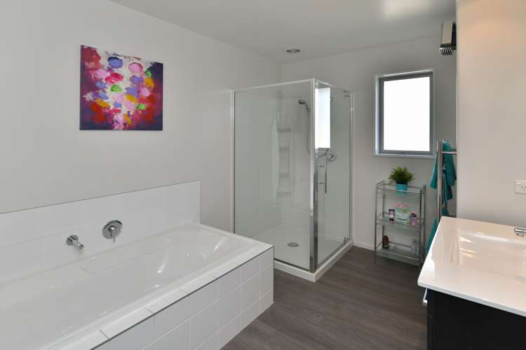 8 Coutts Lane West Melton_16