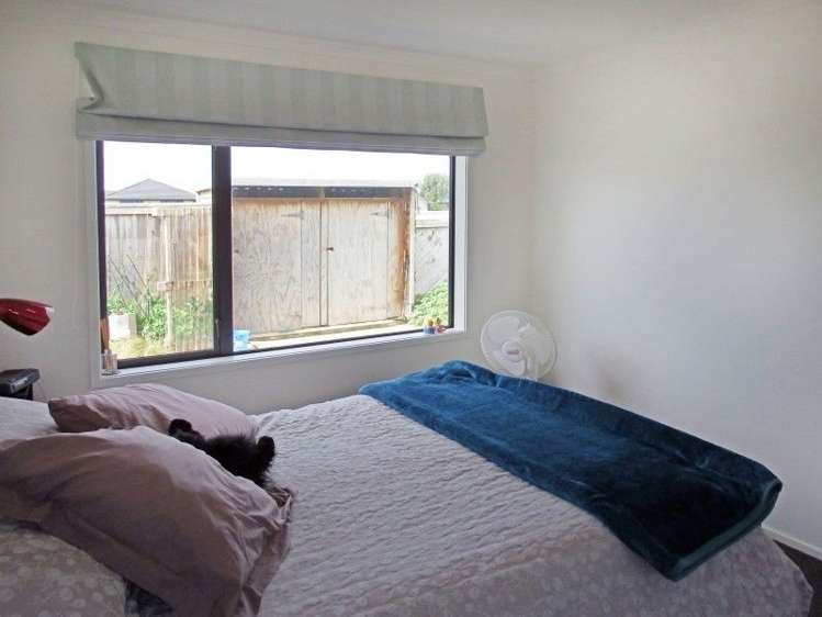 18 Majestic Chn Seaward Bush_13