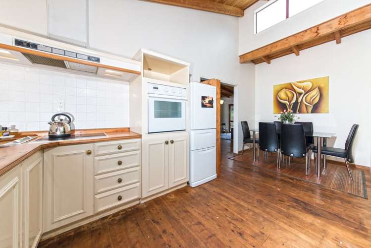 1212a Huia Road Huia_9