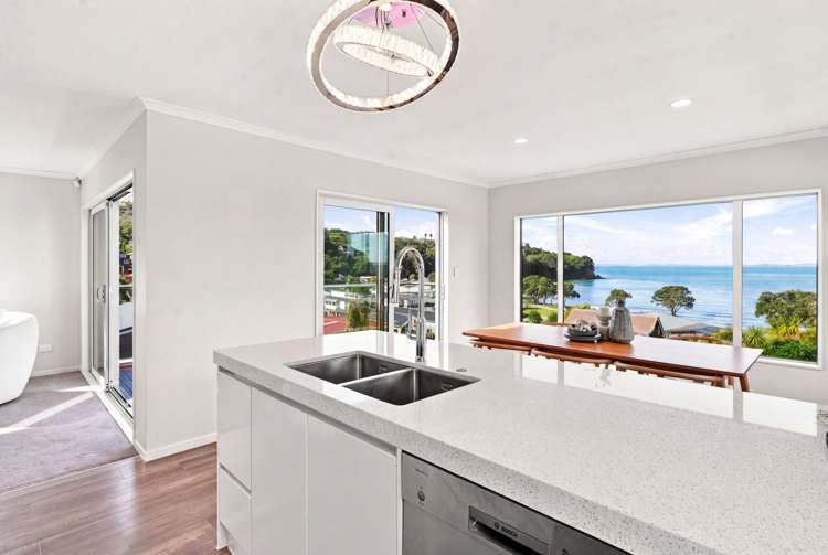 1053b Whangaparaoa Road Tindalls Beach_8