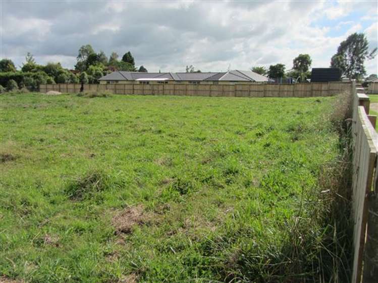 8 Law Crescent Horotiu_1