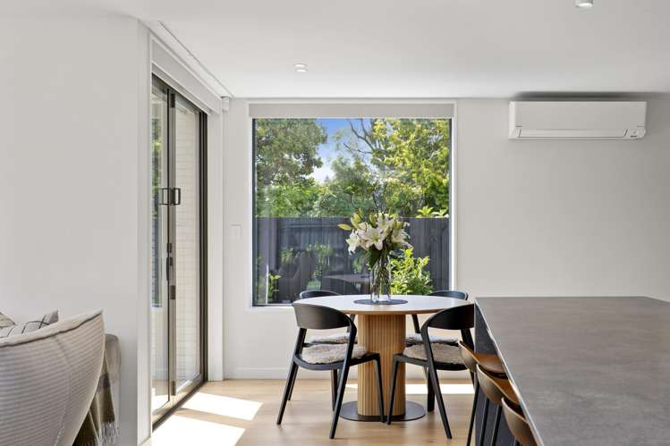 2/105 Tomes Road St Albans_8