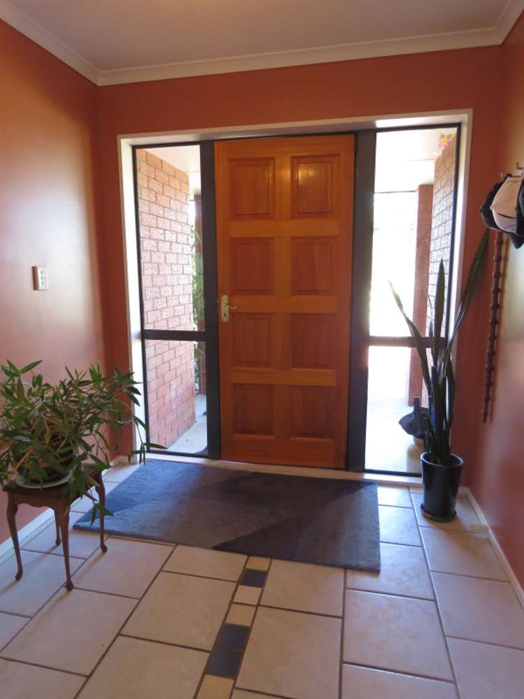 1298 Stanley Road Elgin_12