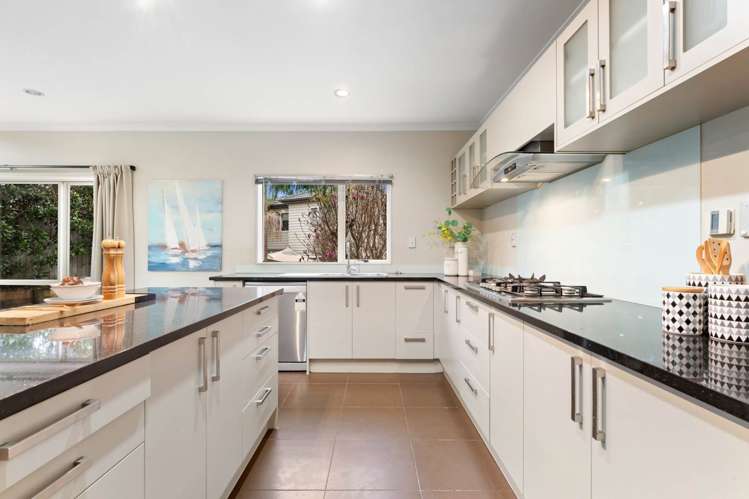 44 Amaretto Avenue Flat Bush_6