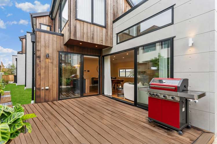 20c Beach Road Castor Bay_7