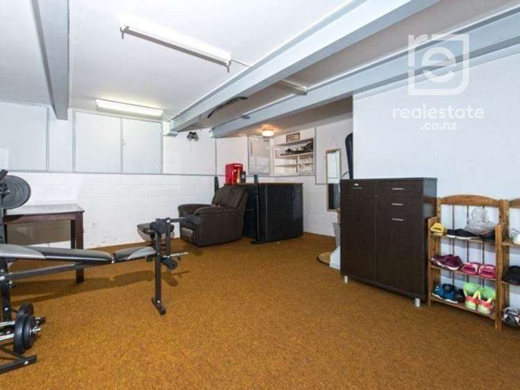 22 Mcfadzean Drive Blockhouse Bay_15