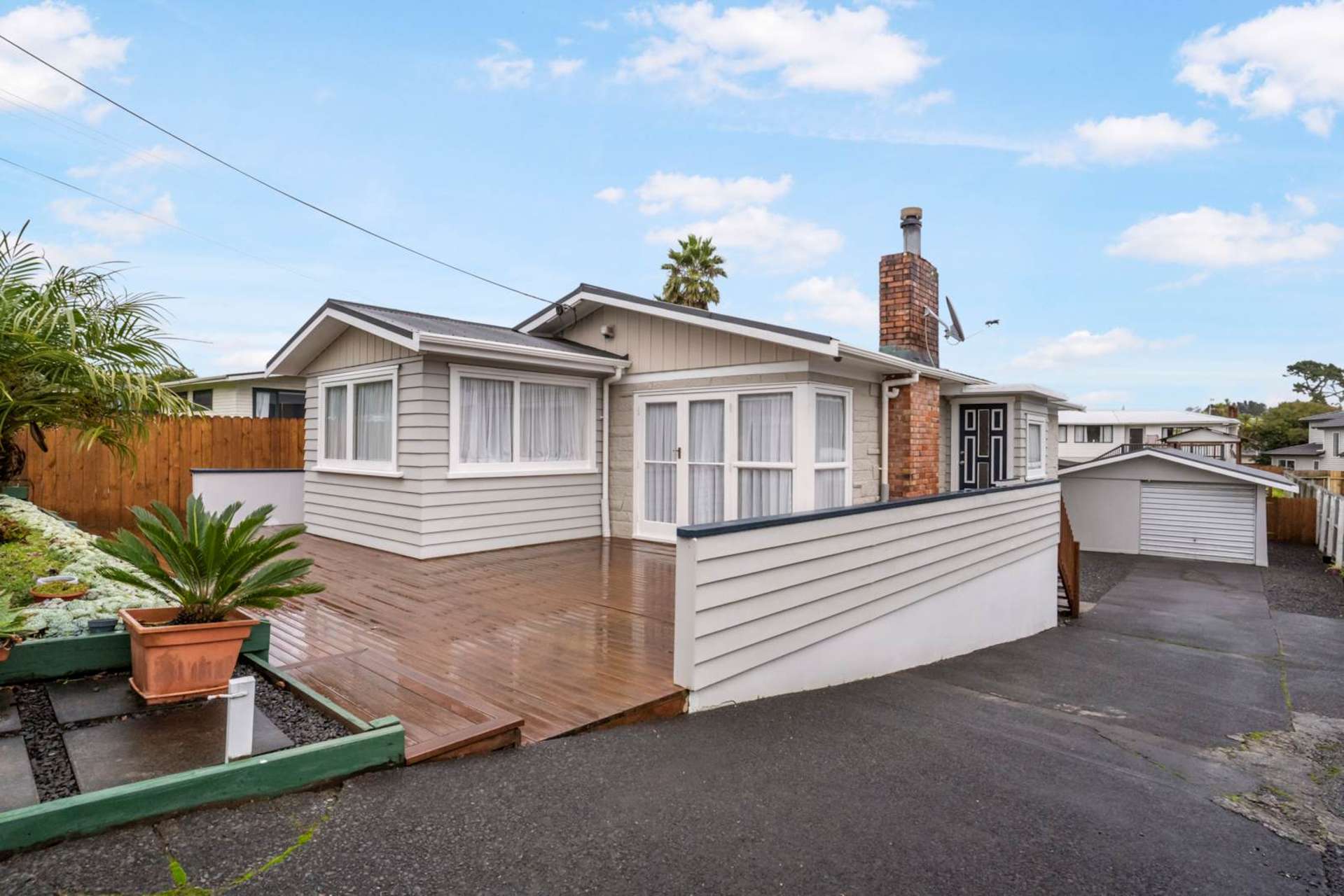 123 Vodanovich Road Te Atatu South_0