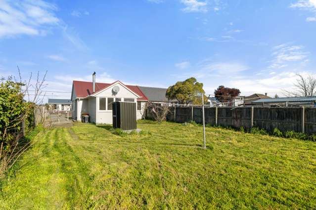 64 Aldershot Street Aranui_3