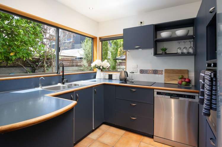 31a Beach Road Waikawa_14