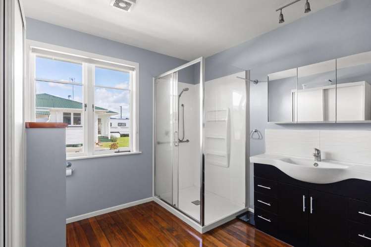 11 Byron Street 1052_14