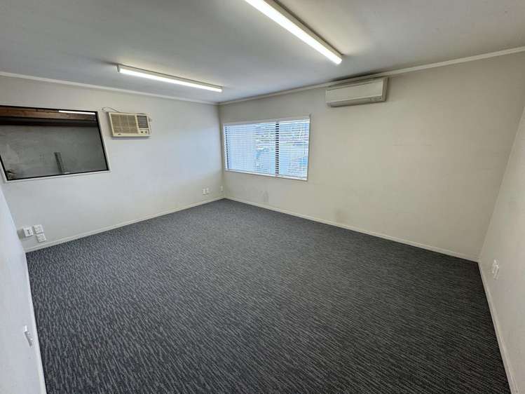 B/51 Foundry Road Silverdale_6
