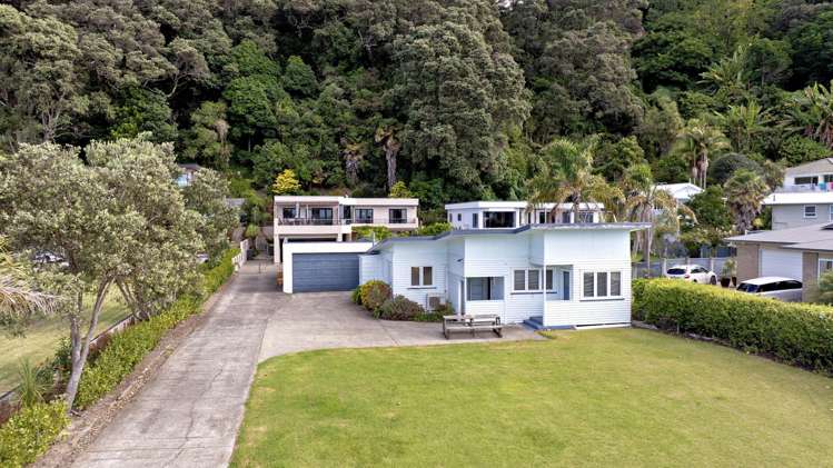 21 and 21A West End Road Ohope_1