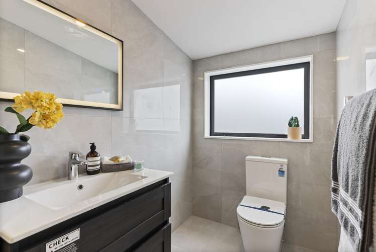 7a Edgewater Grove Orewa_10