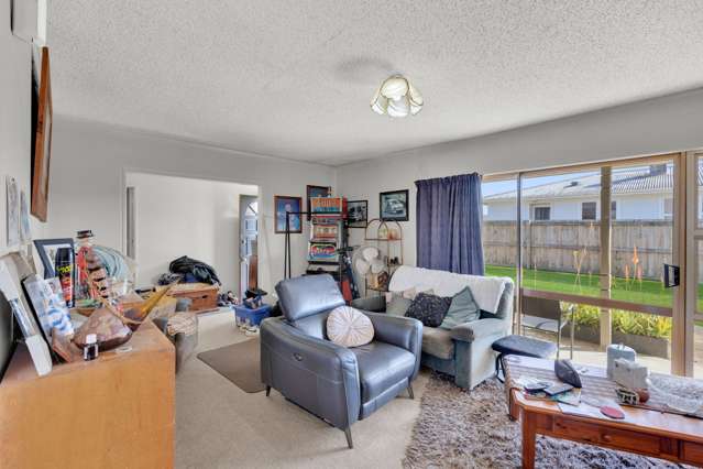 3 Dalton Crescent Dinsdale_2