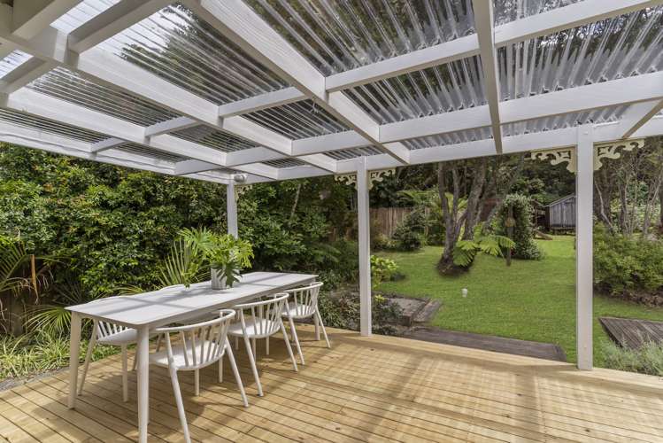 667 Huia Road Parau_21