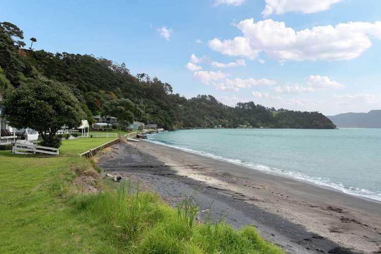 7 Gap Road Manukau Heads_4