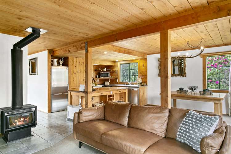 200 Mangaroa Street Tokaanu_9