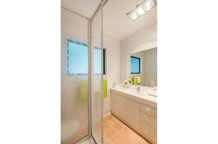 9 Metric Place Te Atatu South_4