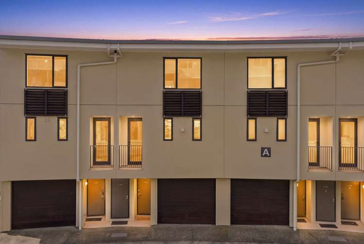 202A/525 East Coast Road Browns Bay_24