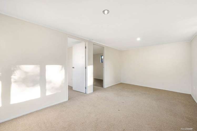 6 Rainbow Place Wattle Downs_24