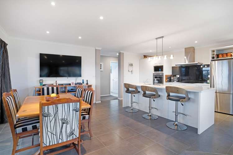 20 Carrington Drive Carterton_7