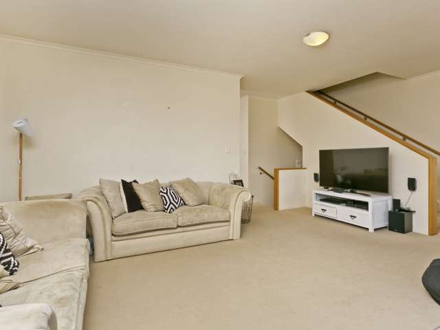 6 Ashurst Lane Greenhithe_2