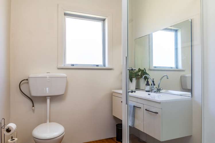 65 Broadway Picton_11