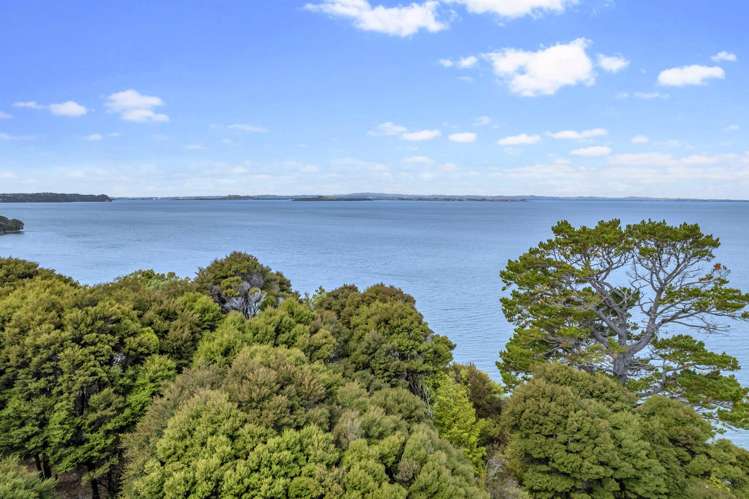 6 Herrings Cove Place Titirangi_6