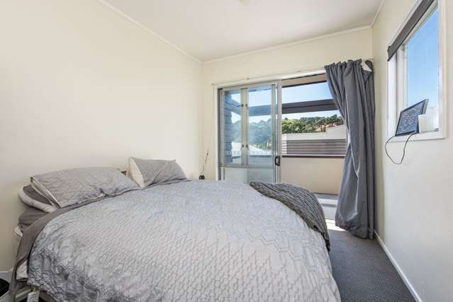 8/27 Drummond Street Mount Cook_2