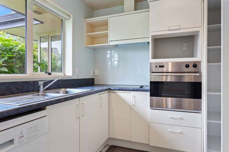 2d Hilton Drive Amberley_7