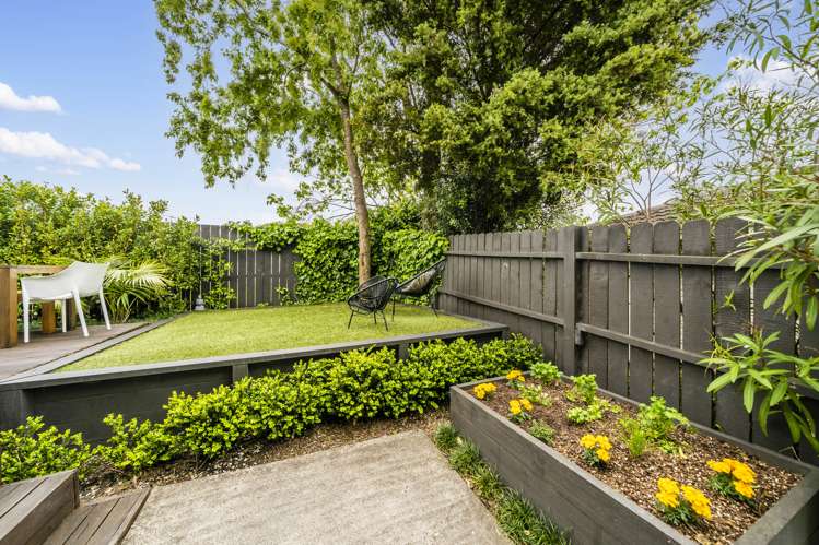 1/18 Gossamer Drive Pakuranga Heights_21
