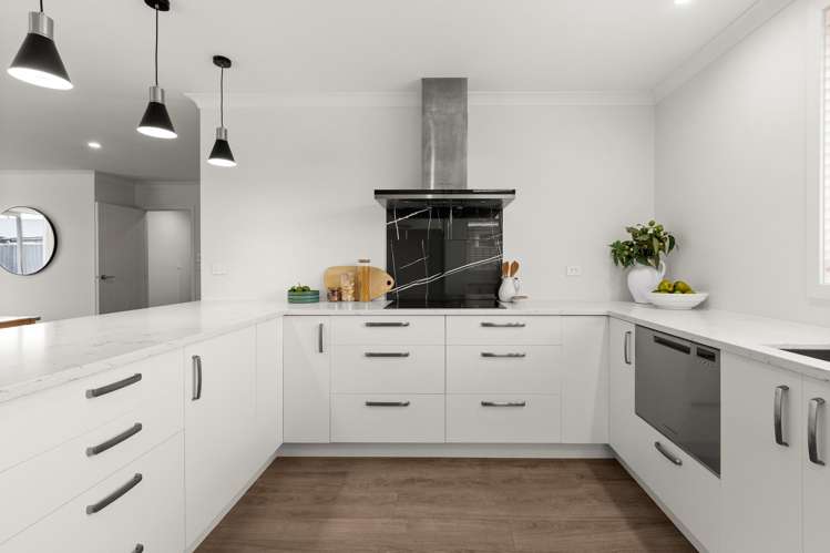 42 Lochhead Street Mahora_21