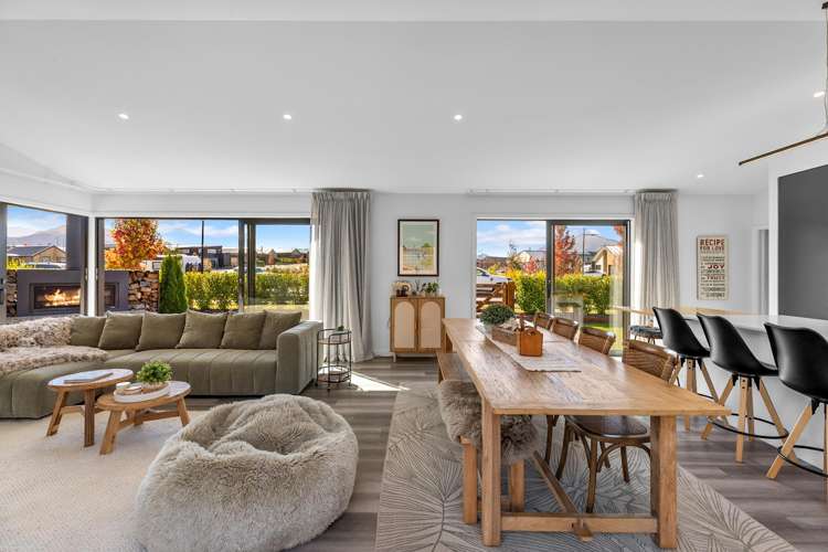 17 Armidale Crescent_2