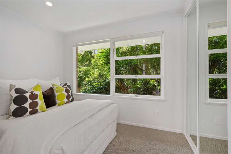 1/240 Hurstmere Road Takapuna_13