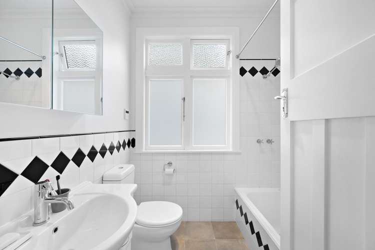 6 Kowhai Street Eastbourne_12