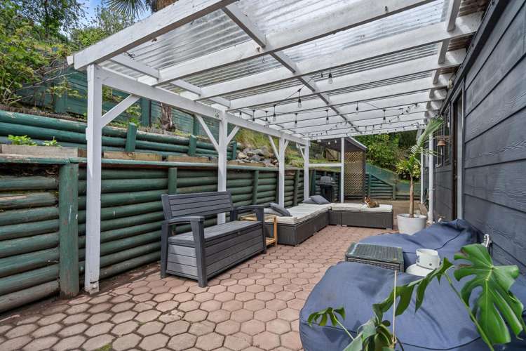 69 Murphy Street Toi Toi_14