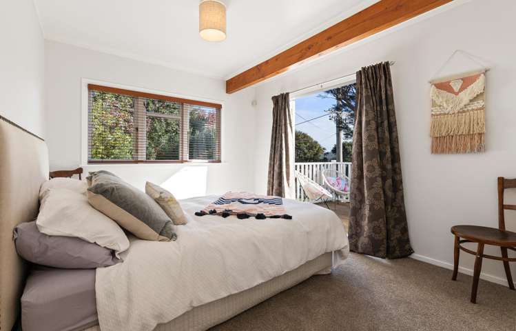 94 Kauri Point Road Laingholm_9