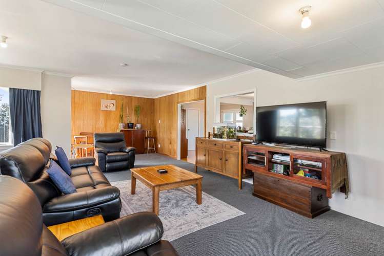 36 Parakai Avenue Parakai_4