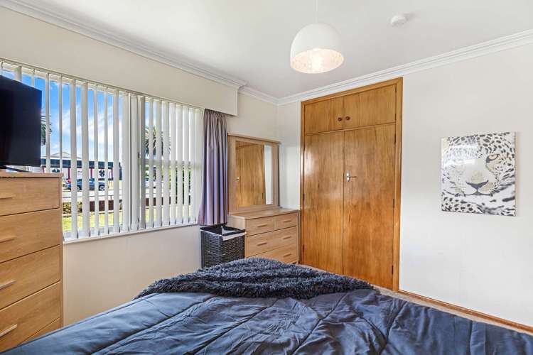 650 Queen Street East Levin_11