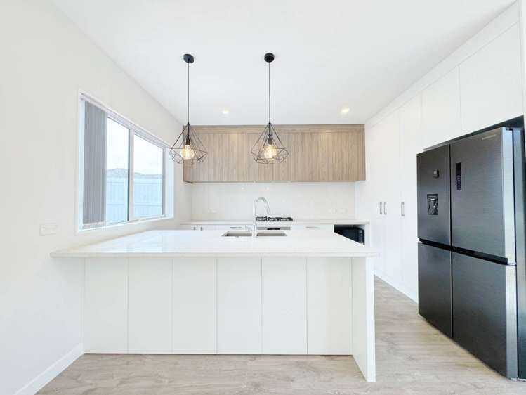 47 Siren Street Wainui_6