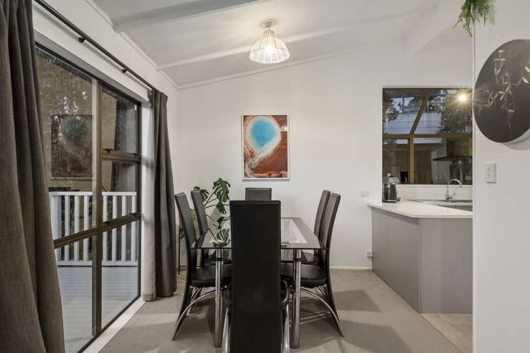 2/30a Verbena Road Birkdale_16