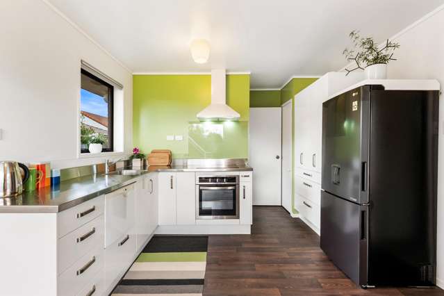 2/6 Annette Avenue Te Atatu South_4