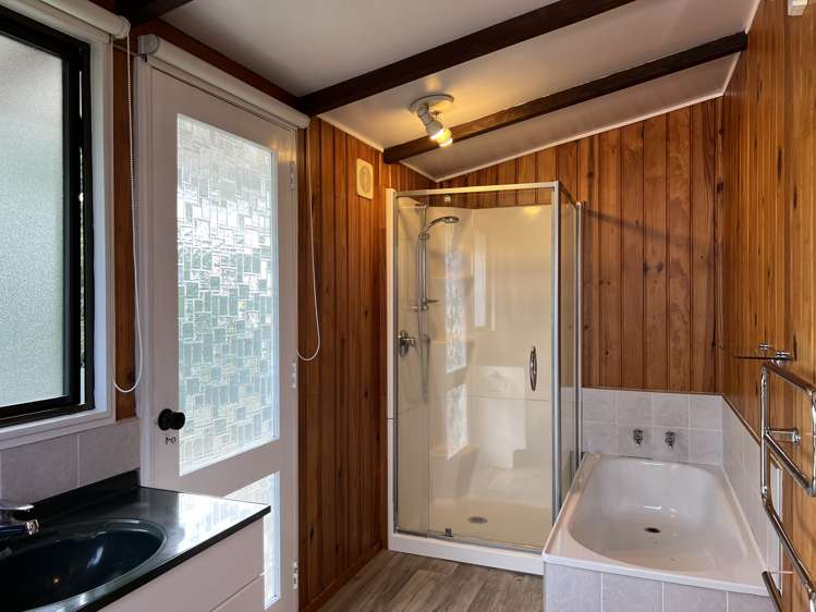 60a Beach Road Mellons Bay_16